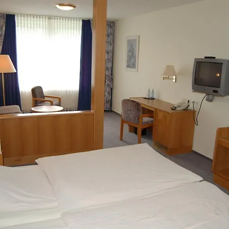 Hubertushof 호텔 린겐