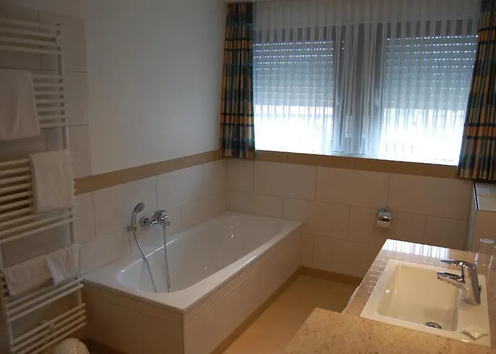 Отель Hubertushof 3*